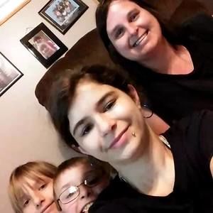 Meet your Posher, Mia